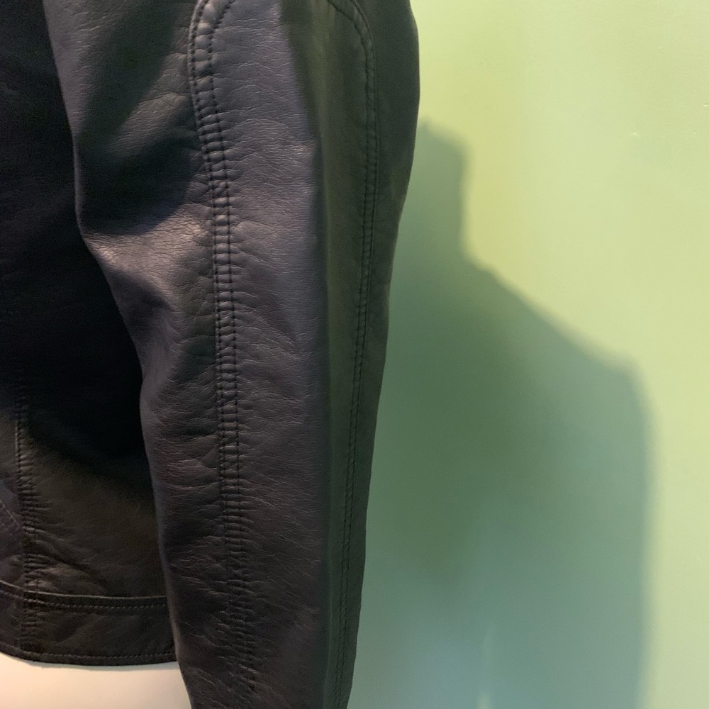 Jacket - Picture 5 of 8